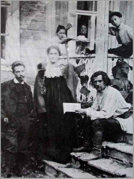 Rilke e Lou Andreas-Salomé na Rússia em 1900, visitando o poeta camponês Spiridon Drojin